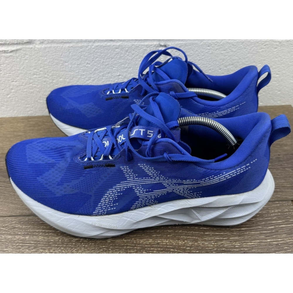 Asics Novablast 5 Mens Size 11 Blue Gray White Athletic‎ Running Shoes Sneakers